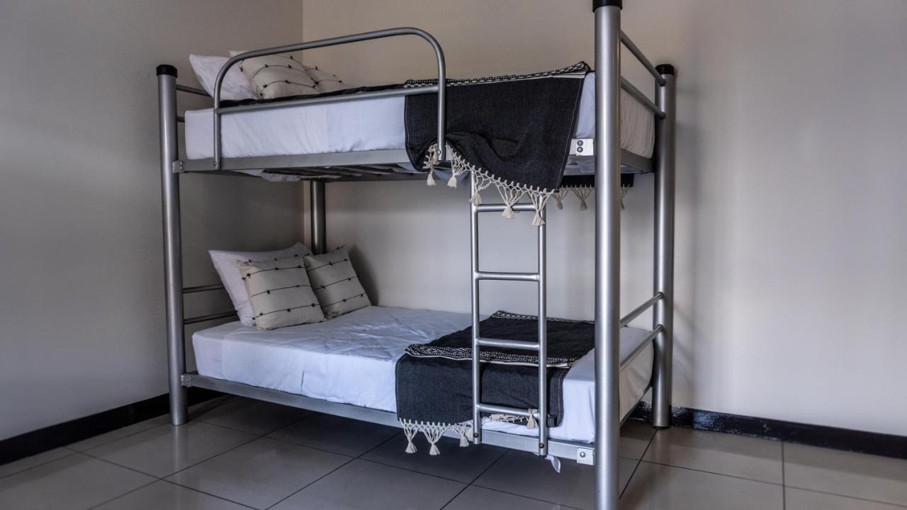 Esencia Hostal Terminal Oaxaca ภายนอก รูปภาพ