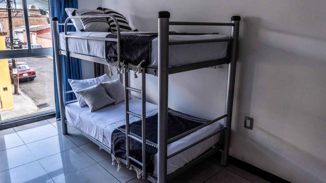 Esencia Hostal Terminal Oaxaca ภายนอก รูปภาพ