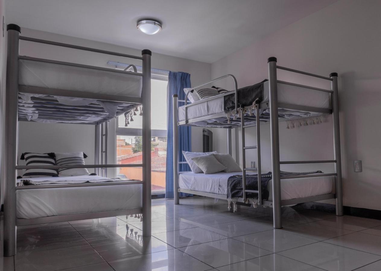 Esencia Hostal Terminal Oaxaca ภายนอก รูปภาพ